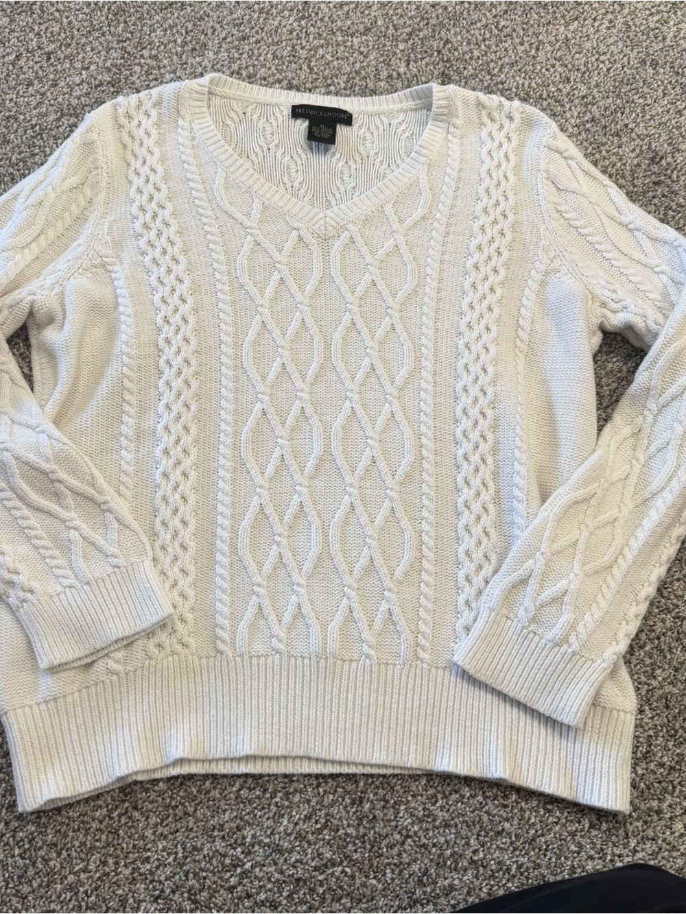 V-Neck Cable Knit Sweater - white
